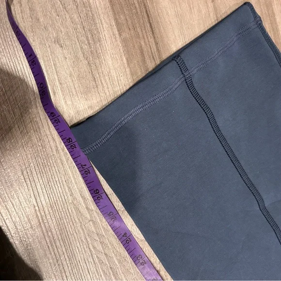 Lululemon Softstreme Hi Rise Straight Leg True Navy Pants Size 10 28.5” Inseam - Picture 6 of 7